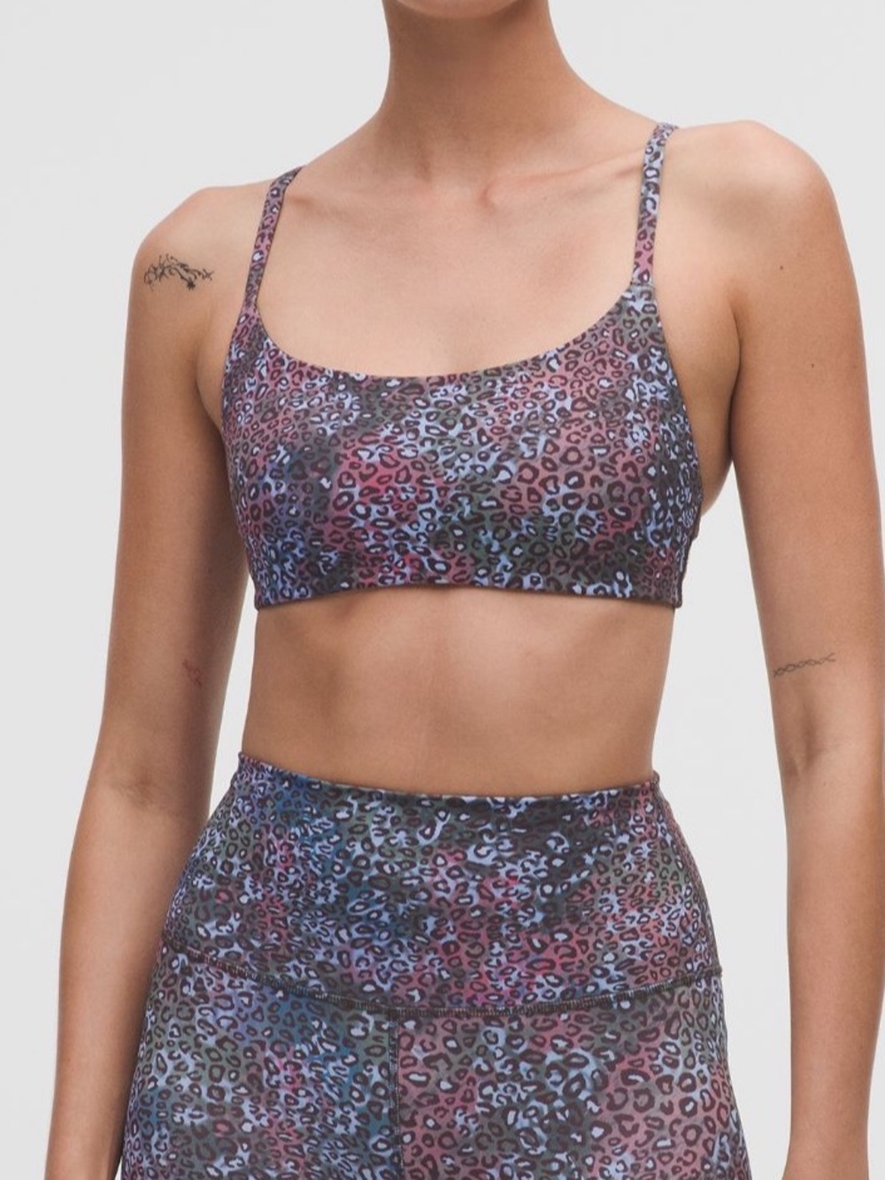 Lululemon Wunder Train Strappy Racer Bra
Light Support, size 6 multi leopard-NWT